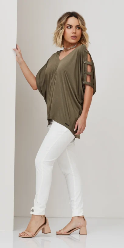 BLUSA DE MALHA RECORTE FRONTAL