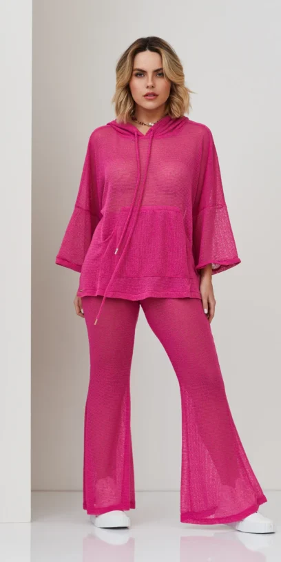 BLUSA DE TRICOT COM CAPUZ E BOLSOS FRENTE