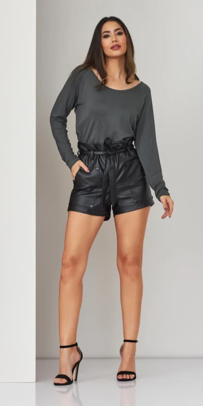 BLUSA CORAÇÃO BORDADO COSTAS