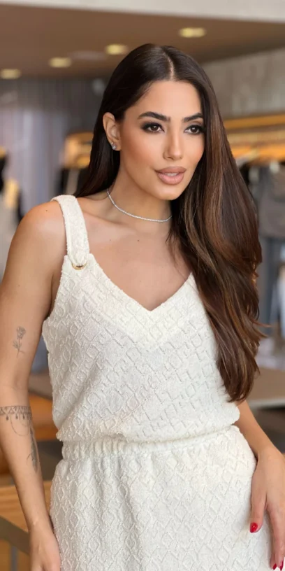 BLUSA DE TRICOT DETALHE ILHÓSES