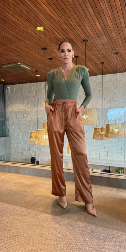 CALÇA CETIM CAMEL