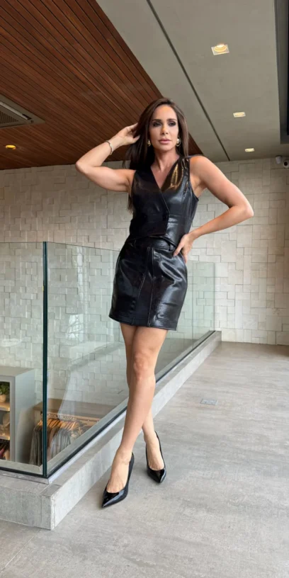 SAIA CURTA PHYTON PRETO