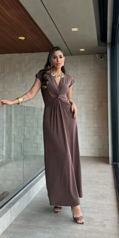 VESTIDO DE NÓ FRONTAL DE MALHA