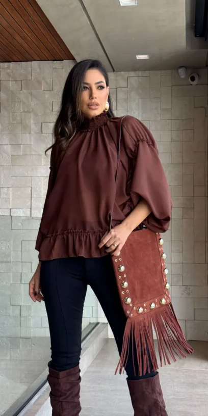 BLUSA GOLA ALTA DETALHE LASTEX