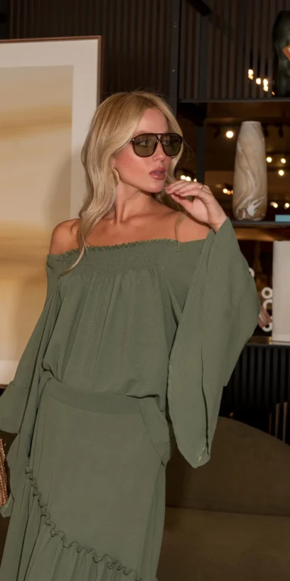 BATA OMBROS VAZADOS MANGAS AMPLAS OLIVE
