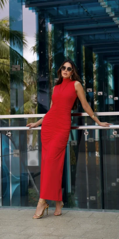 VESTIDO MIDI DE MALHA FRANZIDO VERMELHO