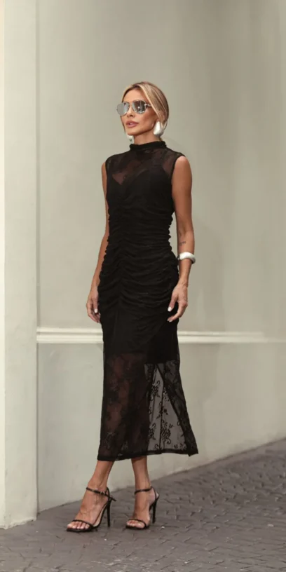 VESTIDO RENDA CHANTILLY FRANZIDO PRETO