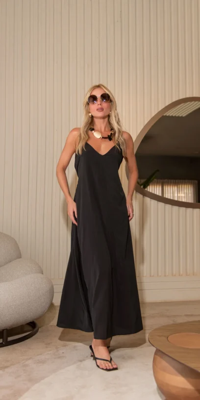 VESTIDO MIDI AMPLO NESGAS PRETO